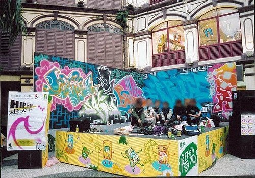 2004